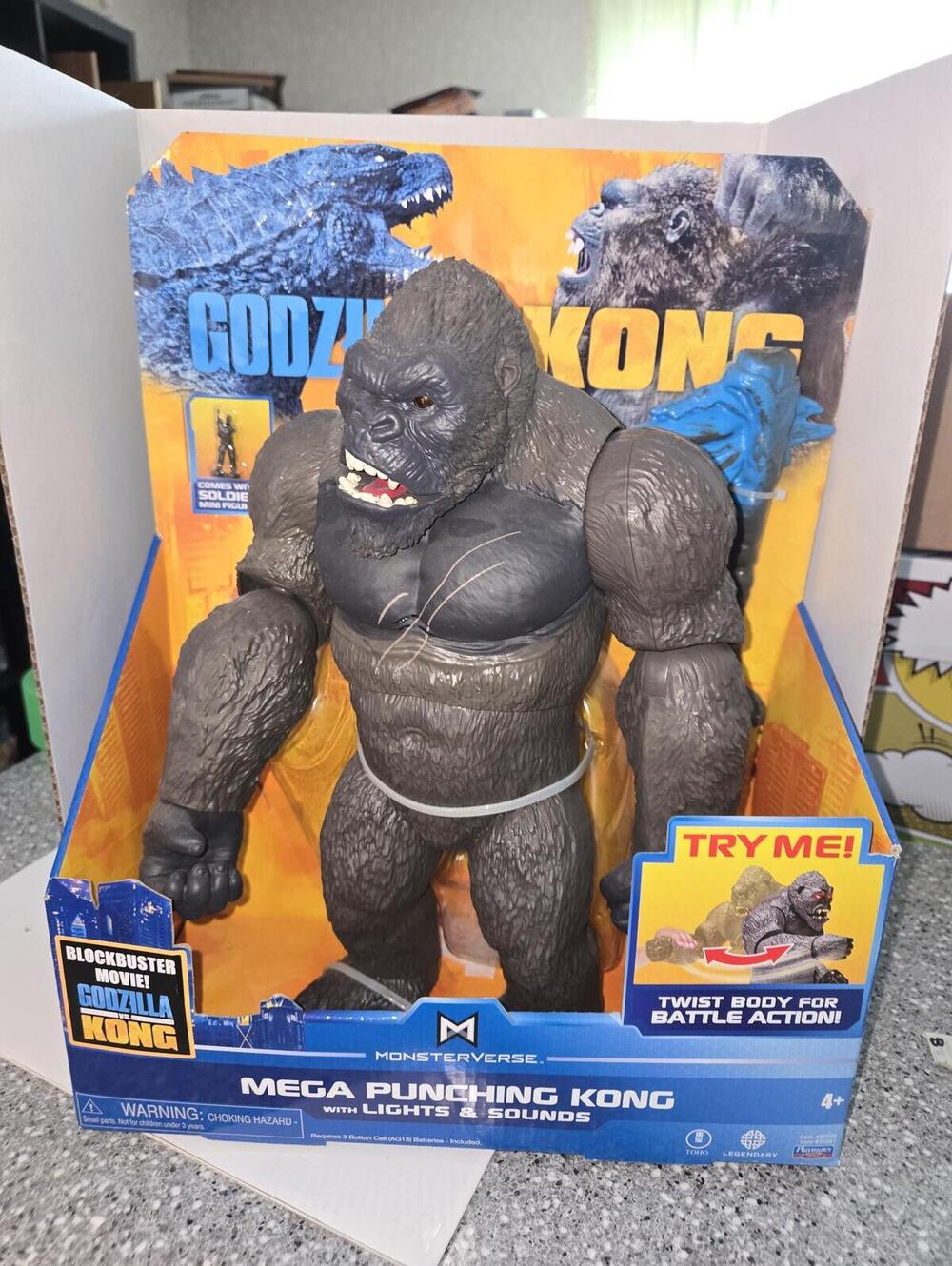 Playmates Monsterverse Godzilla vs Kong Mega Punching Kong 13" Figure / New Box